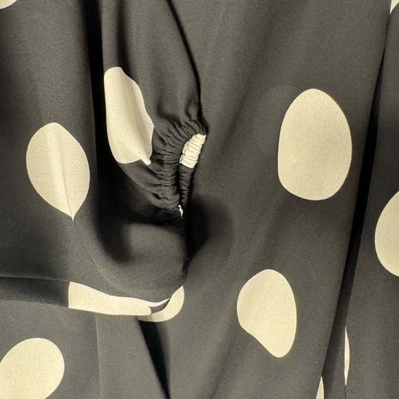 INC Classic Black and white wrap blouse size XS Runs large Loose Fit - Picture 4 of 4